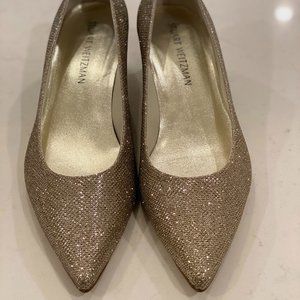 Stuart Weitzman Pocoglobe Heels in Platinum Noir, Size 9.5